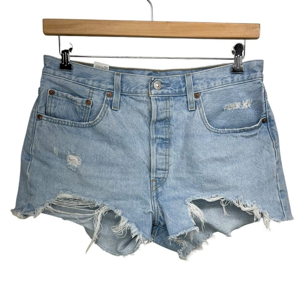 Levis 501 Denim Distressed Light Wash Button Fly Shorts Womens W32